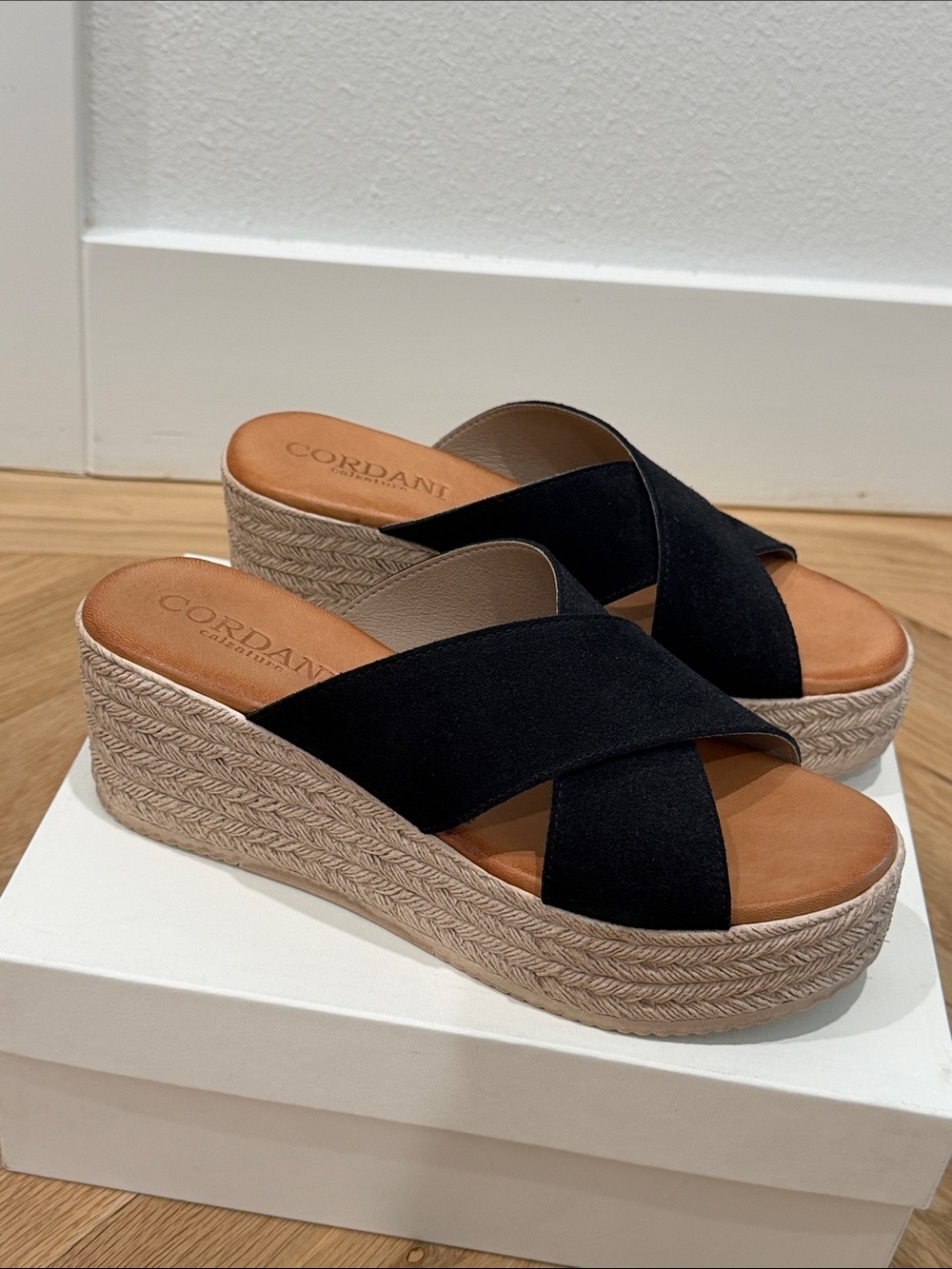 New! Cordani Black Crisscross Espadrille Platform Sandals - Yvonne Camoscio Nero